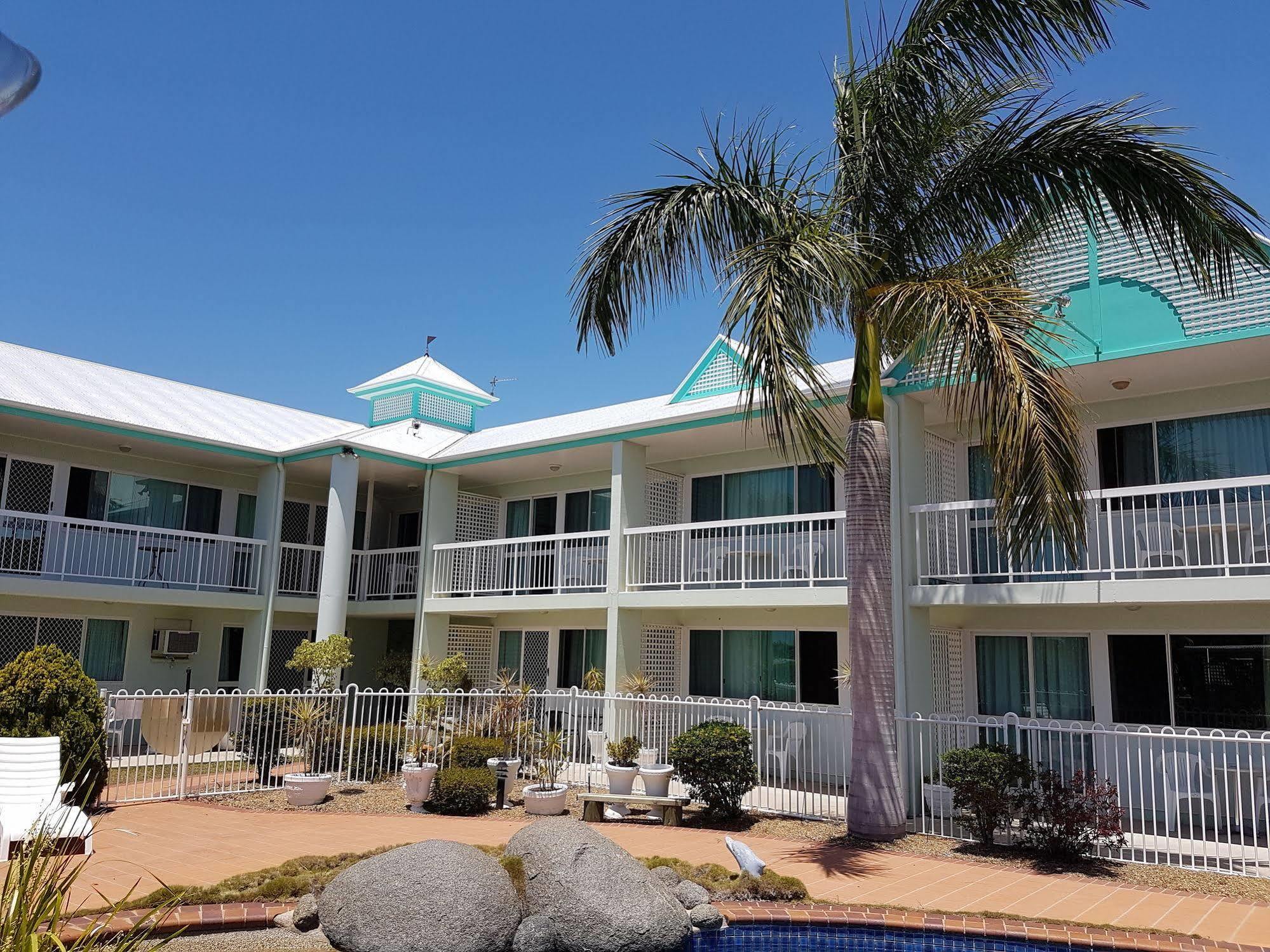 Reef Adventureland Motor Inn Tannum Sands Ngoại thất bức ảnh